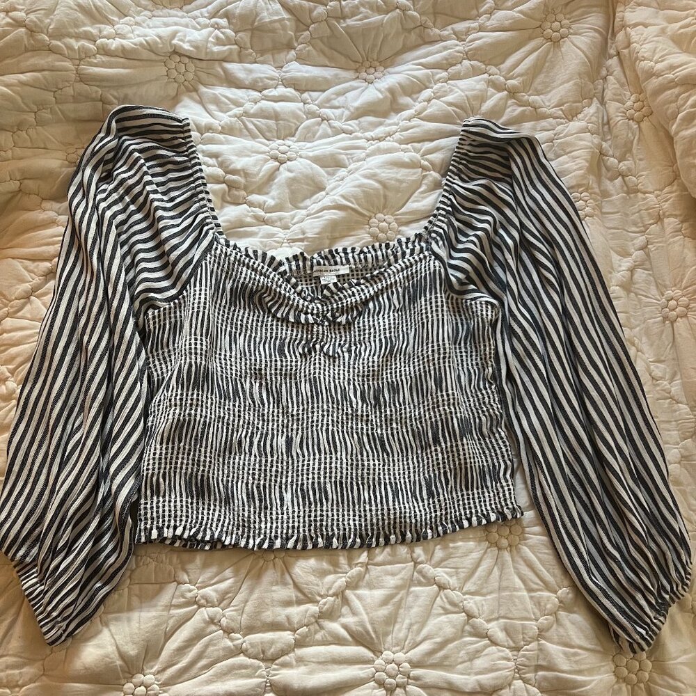American Eagle Flowy Top